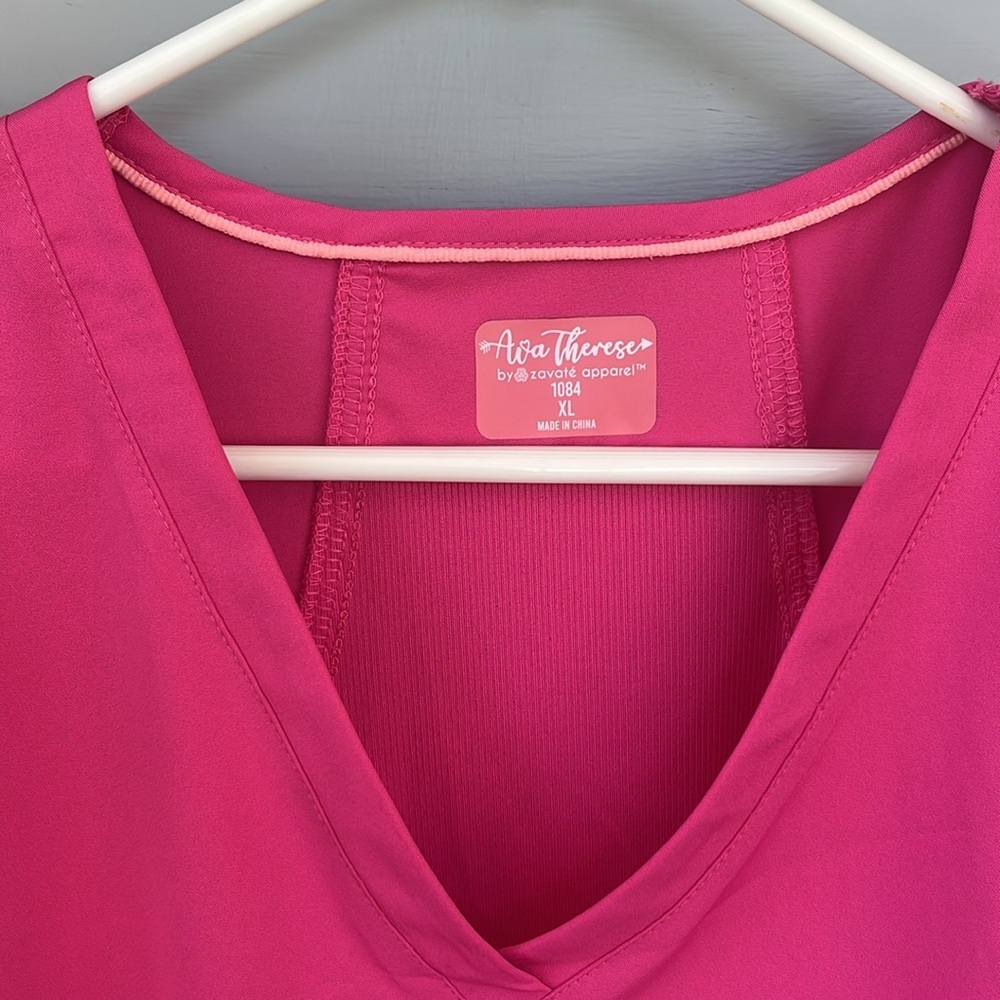 Ava Therese Ribbed Knit Back Scrub Top, Bright Pink V-Neck, Women’s Sz XL - Picture 4 of 9